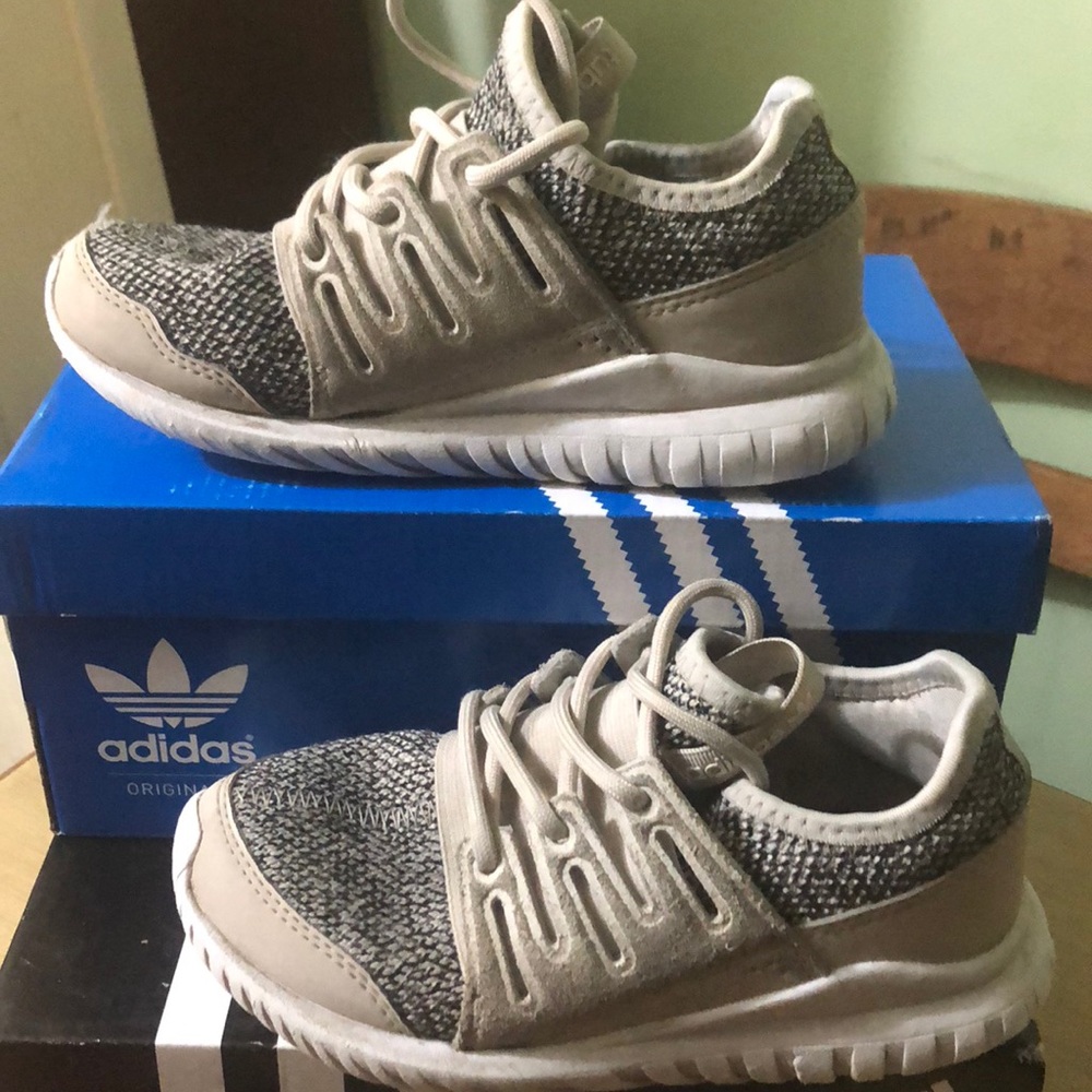 Children sneakers